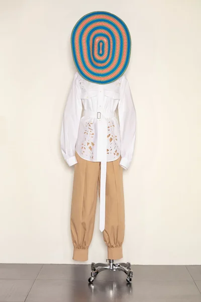 Look 15